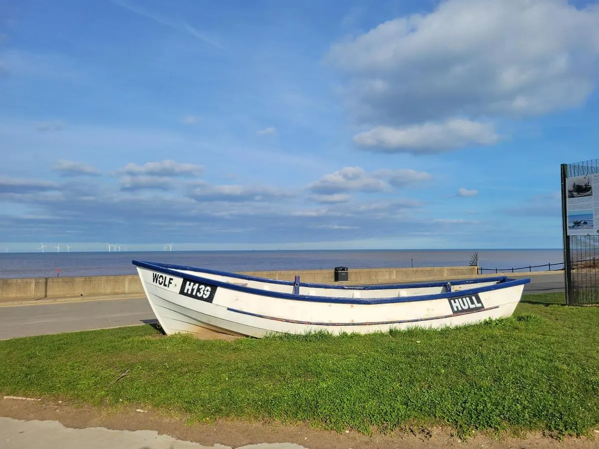 Charming 2 Bedroom Holiday Chalet Withernsea