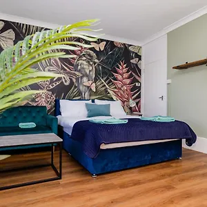 Super Central Location I Tropical Studio I Next To Beach And North Lanes , Brighton United Kingdom
